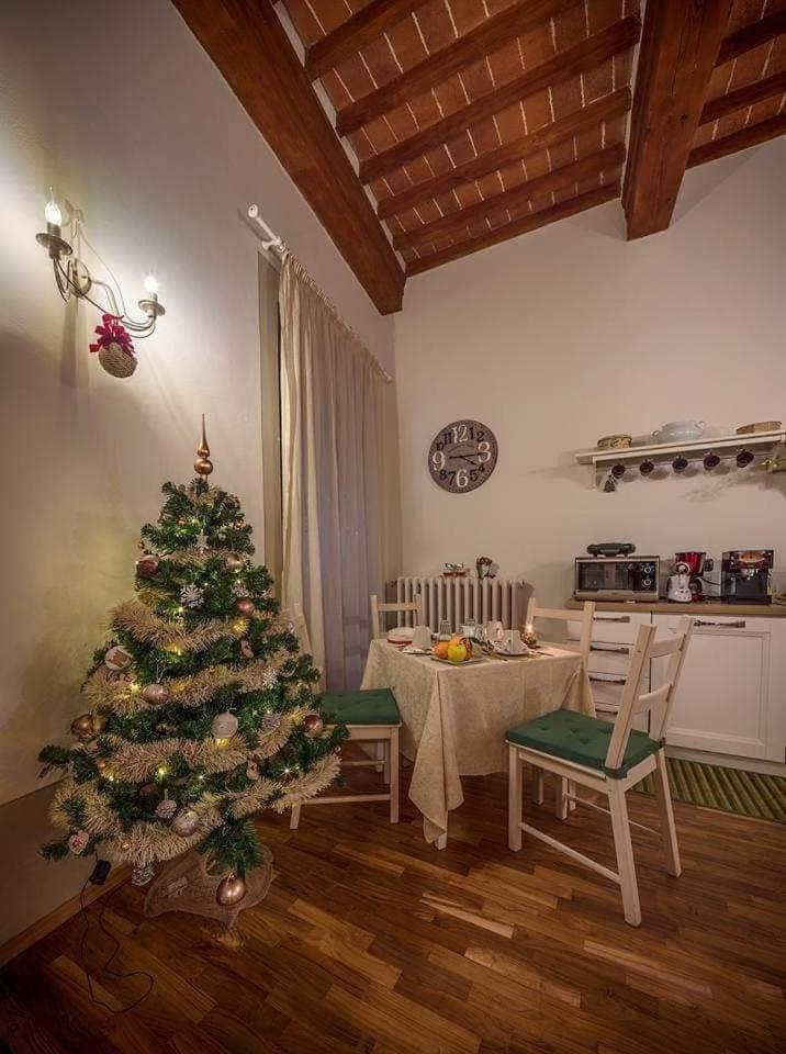 De' Montetini Bed & Breakfast อาเรซโซ ภายนอก รูปภาพ